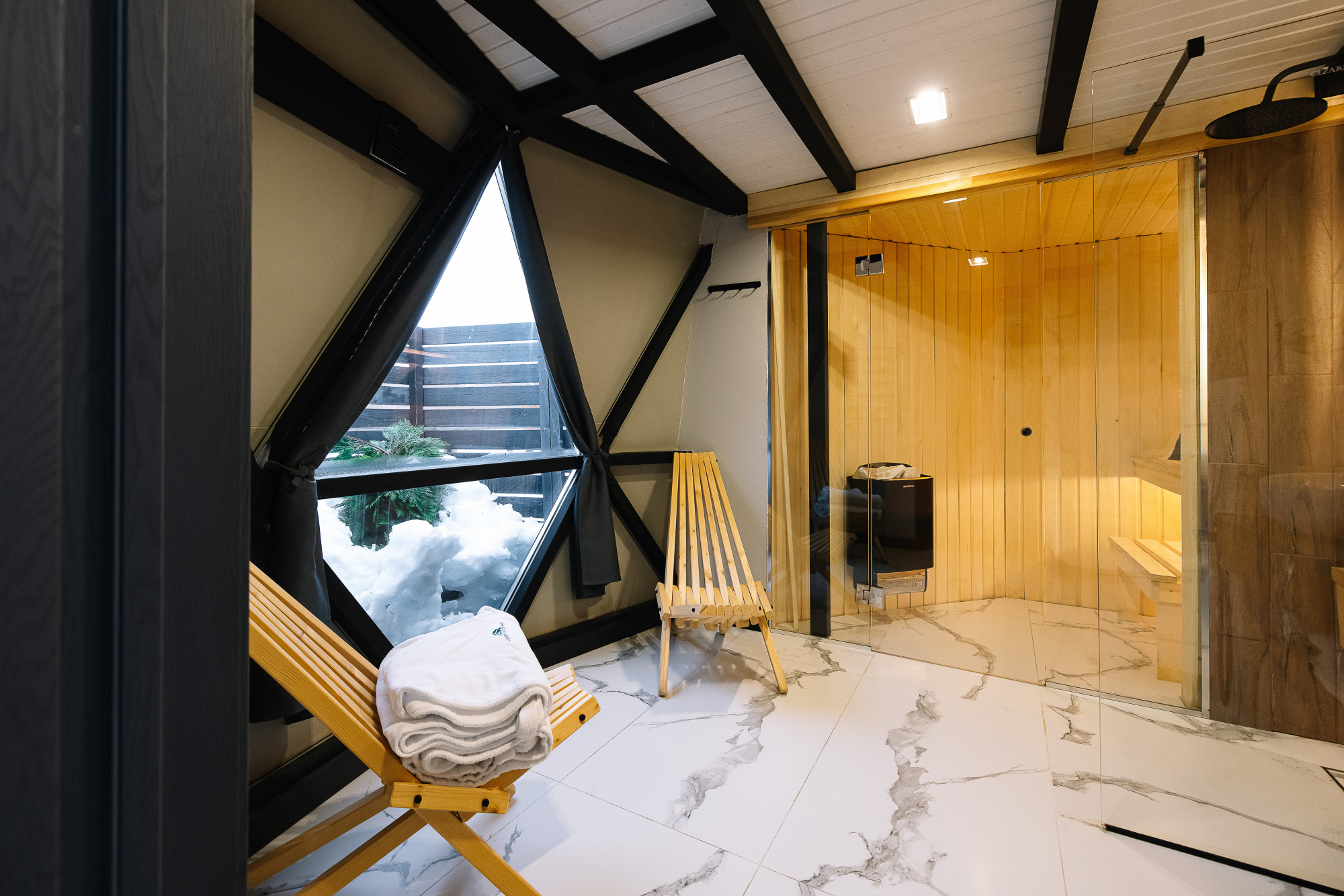 Дом сфера с душем и панорамной ванной