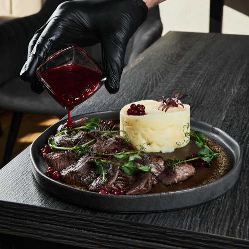 Стейк из оленя