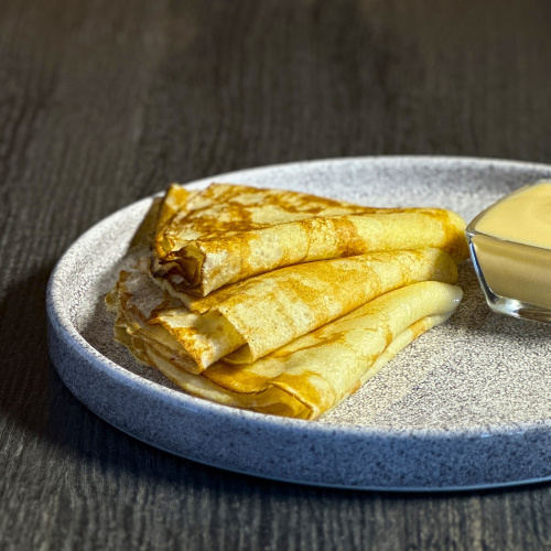 Блинчики со сгущенным молоком