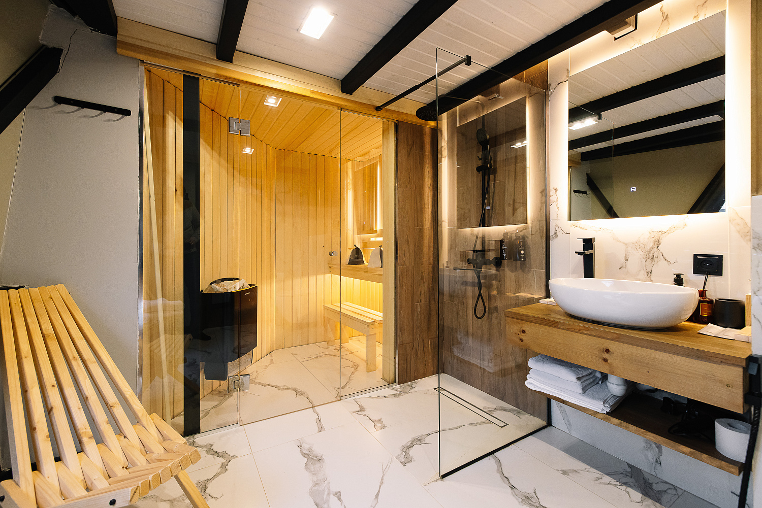 Дом сфера с душем и панорамной ванной